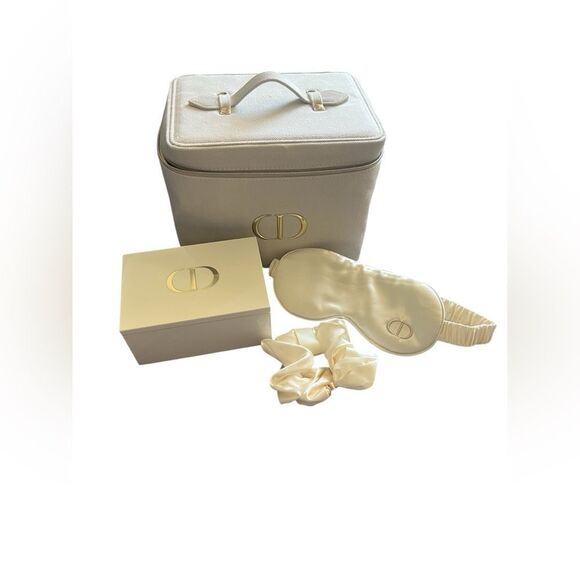 CHRISTIAN DIOR Prestige Beauty Vanity Set - Picture 2 of 16